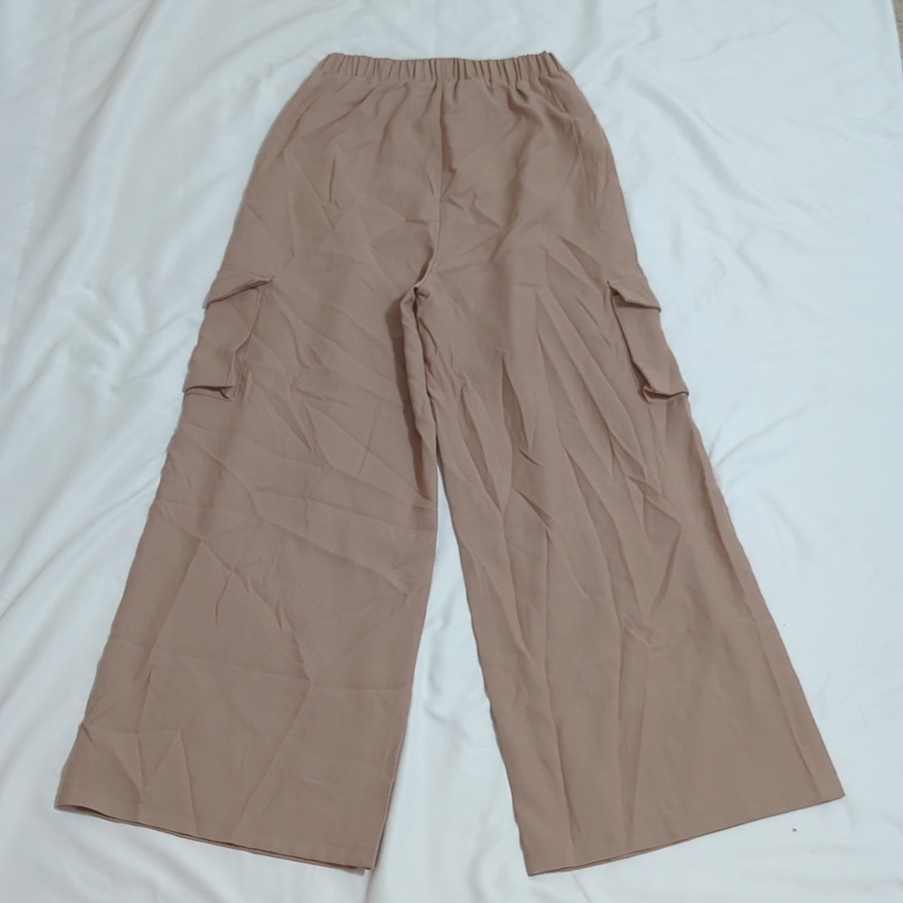 NWT Cupshe Elastic Waist Wide Leg Cargo Pants, Color Tan Size S - Picture 6 of 16